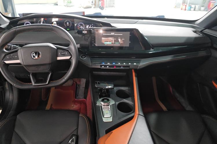 Used CHANGAN UNI-V iDD 2023 Zhidian iDD 1.5T 113km Smart & Fun Version (Rapid Edition) Center Console