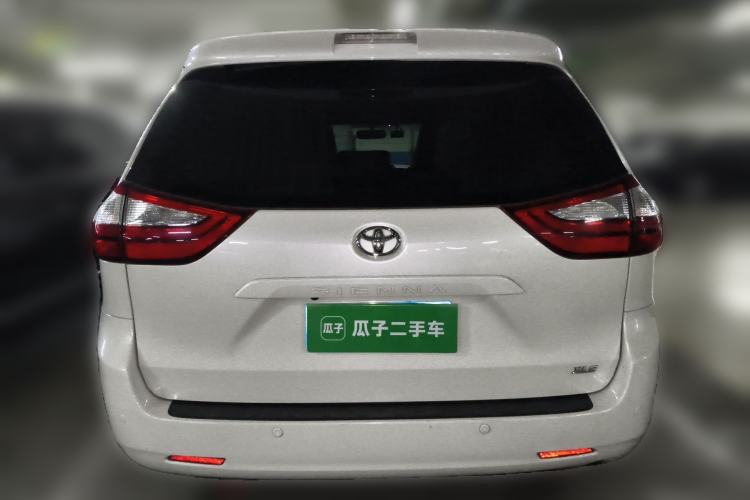 Used Toyota SIENNA 
