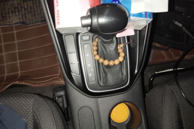 Used Kia Carens 2013 2.0L 5-Seater Automatic Standard Version China IV Standard