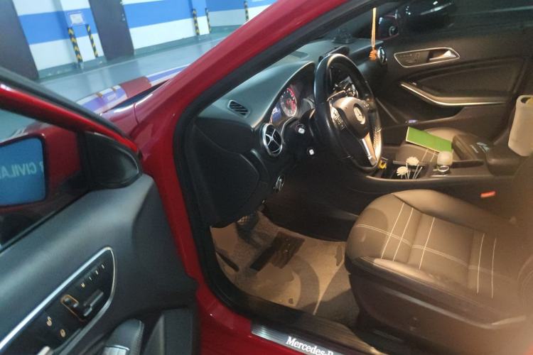 Used Mercedes-Benz A-Class 2015 A 200 Fashion Model Driver Seat