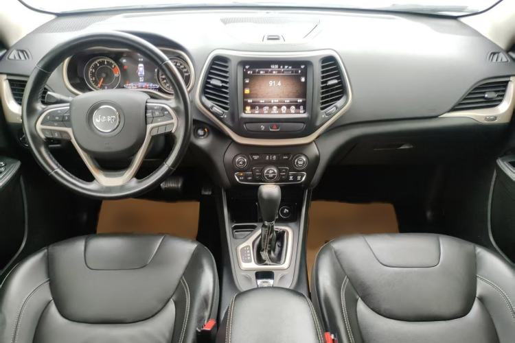 Used Jeep Cherokee 2017 2.0L Superior Edition