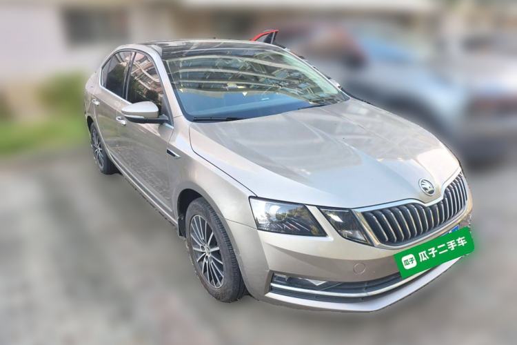 Used Skoda Octavia 2018 1.6L Automatic Luxury Edition
