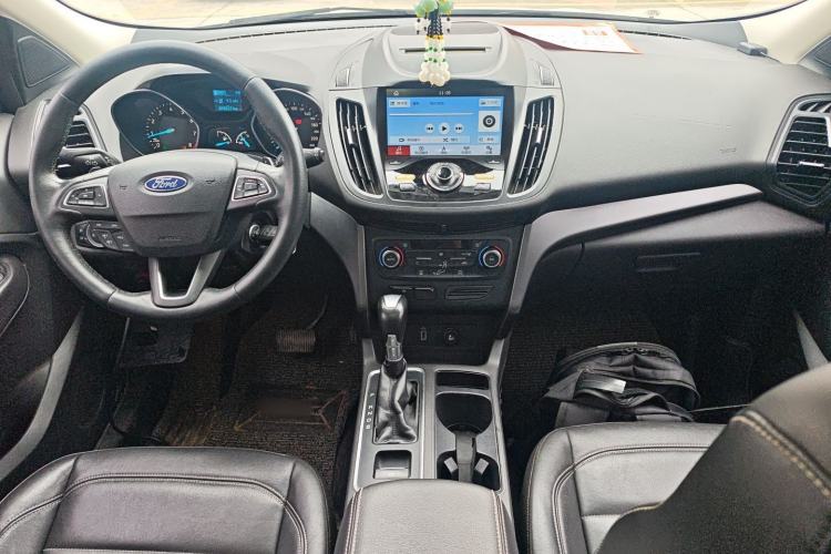 Used Ford Kuga 2017 EcoBoost 180 Two-Wheel-Drive Platinum Edition
