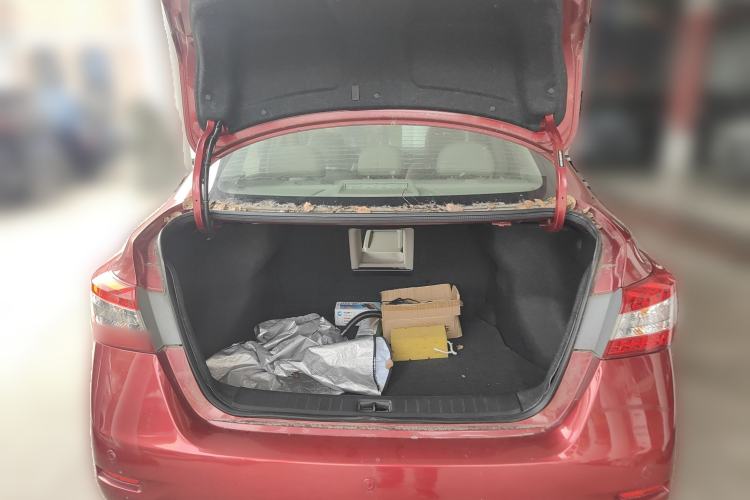 Used Nissan Sylphy 2012 1.8XL CVT Luxury Edition Trunk