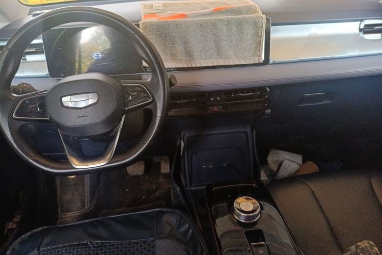 Used Geometry E 2022 320KM Cute Tiger 5-Seater Center Console