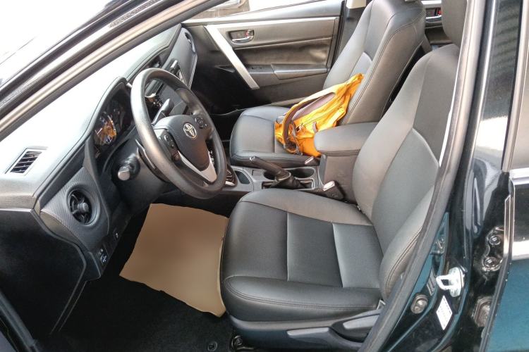 Used Toyota Levin 2017 Revised Dual-Engine 1.8H GS E-CVT Elite Sunroof Version China V Standard Left Front Seat