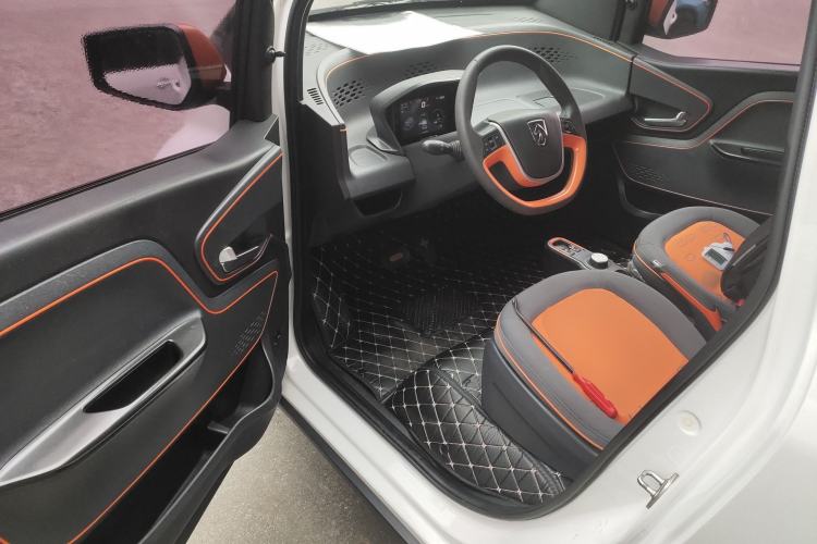 Used Baojun E100 2019 250KM Smart Drive Edition Left Front Seat