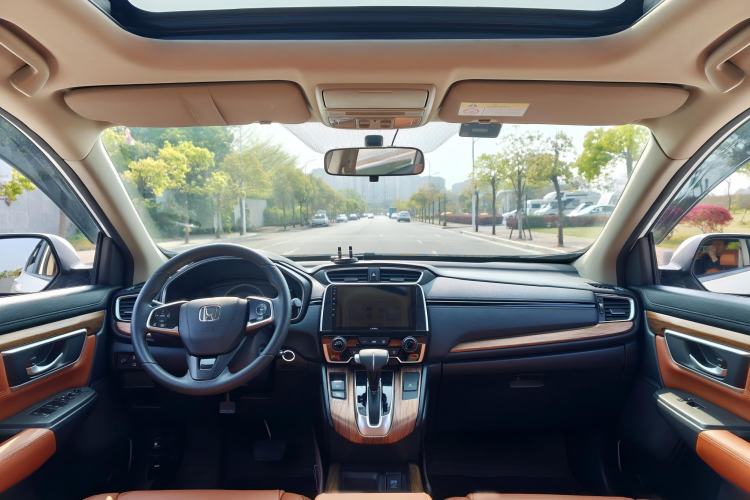 Used Honda CR-V 2017 240TURBO CVT 2WD Comfort Version Exterior 5