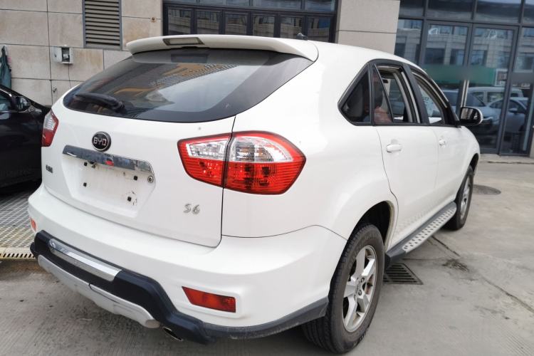 Used BYD S6 2013 Platinum Edition 2.0L Manual Elite Model
