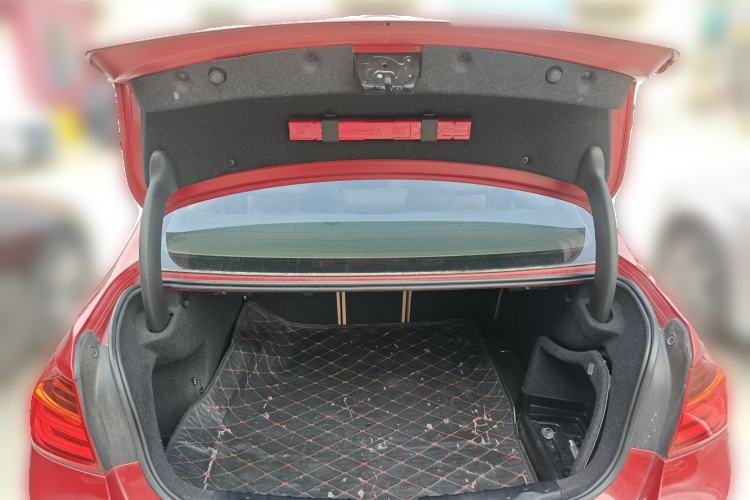 Used BMW 3 Series 2013 320i Sport Edition Trunk