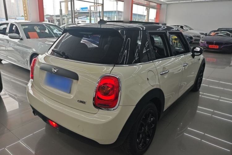 Used MINI 2019 1.5T ONE Five-Door Edition Rear Right 45 Deg