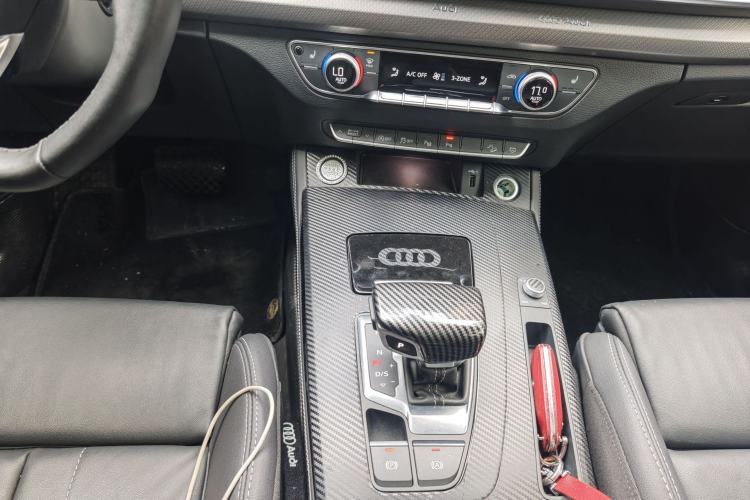 Used Audi Q5L 2022 40T Luxury Dynamic Model
