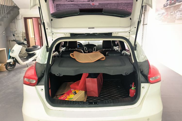 Used Ford Focus 2017 Hatchback 1.6L Automatic Comfort Plus SmartDrive Edition
