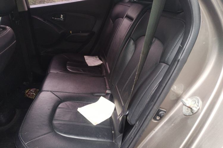 Used Hyundai ix35 2013 2.0L Automatic Two-Wheel Drive Smart GLS China IV Standard Left Rear Seat