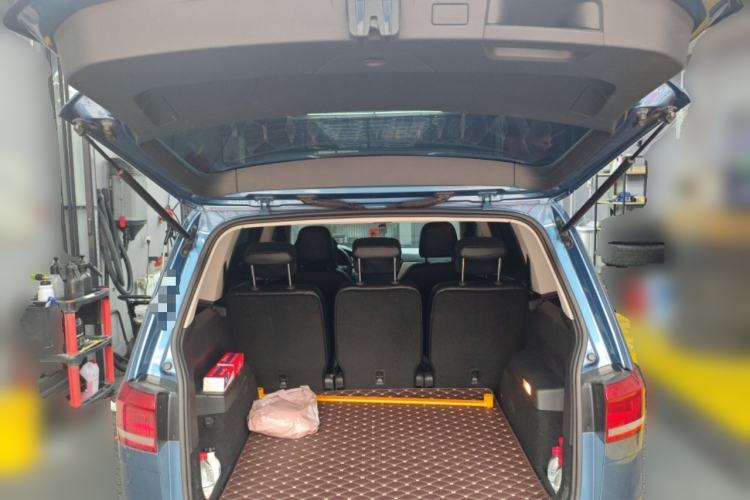 Used Volkswagen Touran 2016 Volkswagen Touran L 280TSI Manual Trend Edition Trunk