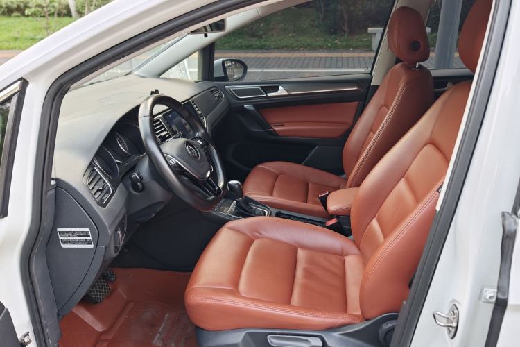 Used Volkswagen Golf Sportsvan 2016 230TSI Automatic Trend Edition
