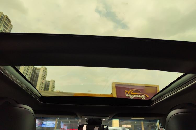 Used Toyota Avalon 2019 2.5L Touring Premium Version China VI Standard Headliner