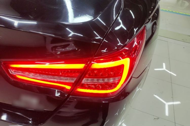 Used Hongqi H5 2020 1.5T DCT Flagship Edition Right Rear Taillight