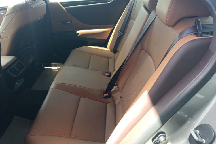 Used Lexus ES 2020 200 Excellence Edition
