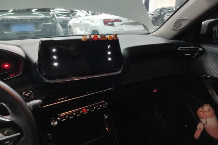 Used Peugeot 2008 2022 230THP THE ONE Center Console