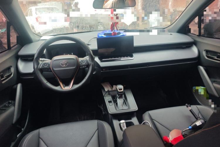Used Toyota FRONTLANDER 2026 Model 2.0L CVT Comfort Edition Center Console
