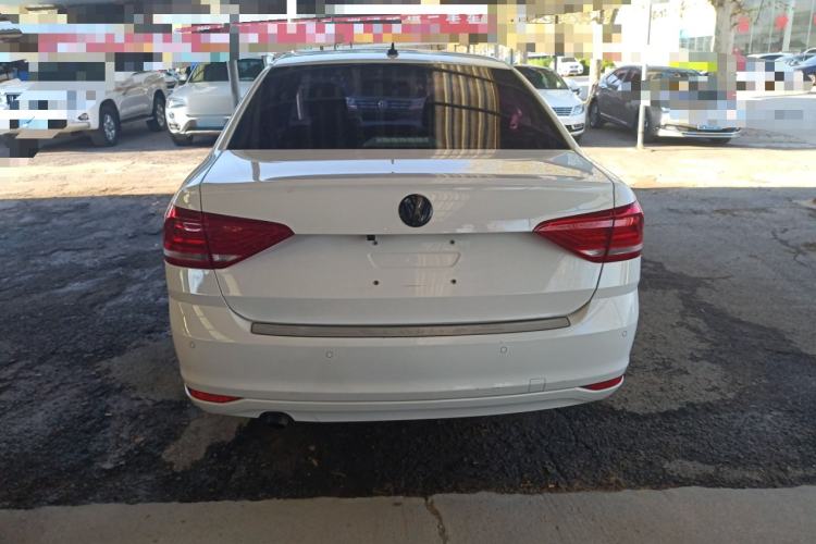 Used Volkswagen Lavida 2017 1.6L Automatic Fashion Edition
