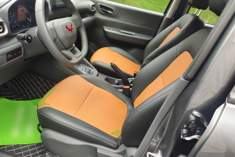 Used Wuling Hongguang New Energy 2024 All-Electric Model 300KM Standard Version Left Front Seat