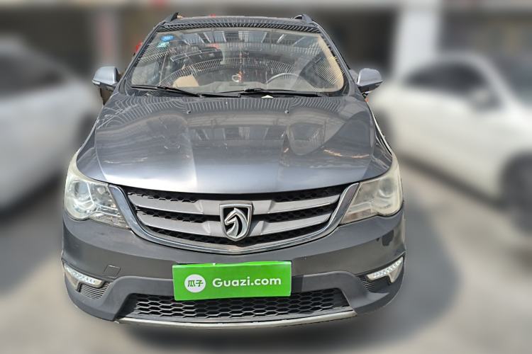 Used Baojun 730 2014 1.5L Manual Luxury Navigation ESP Version 7 Seats