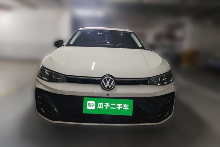 Used Volkswagen Passat 2025 Pro 380TSI Starry Dragon Edition
