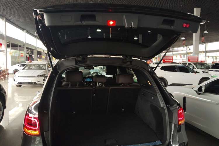 Used Mercedes-Benz GLC 2020 Facelift GLC 300 L 4MATIC Dynamic Edition