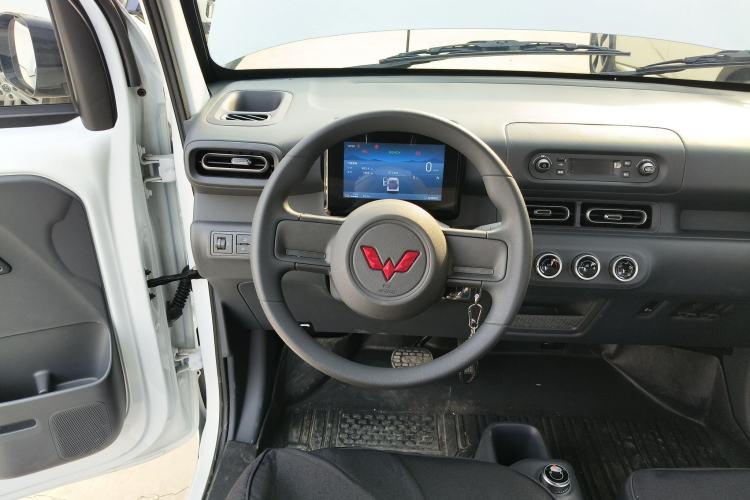 Used Wuling Zhiguang New Energy 2025 Model 305km Ambitious Edition