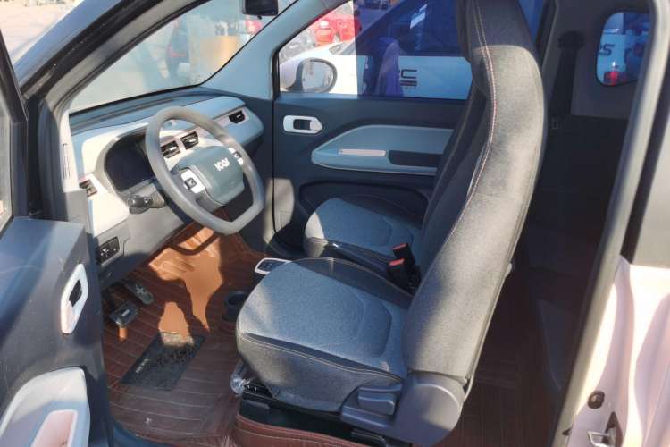 Used Chery New Energy QQ Ice Cream 2022 120km Conical Shape Lithium Iron Phosphate