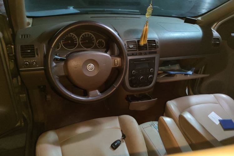 Used Buick GL8 2011 2.4L CT Comfort Edition