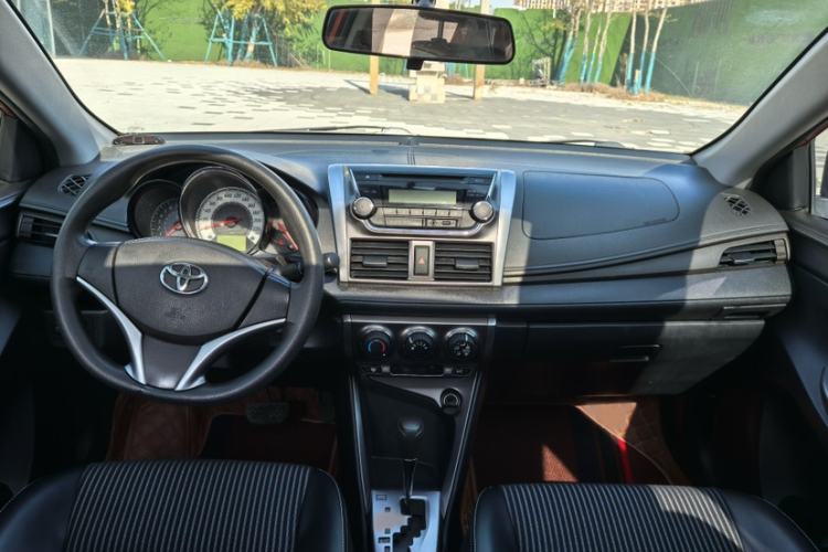 Used Toyota YARiS L Zhi Xuan 2015 1.5G Automatic Orange Limited Edition Interior 4