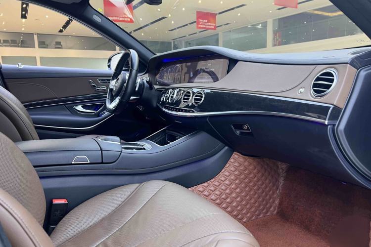 Used Mercedes-Benz S-Class 2019 S 450 L 4MATIC Interior 9