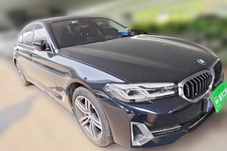 Used BMW 5 Series 2023 530Li Leading Edition Luxury Package Front Right 45 Deg