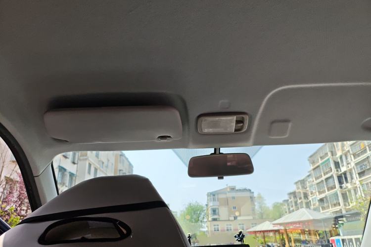 Used Chery QQ Ice Cream 2023 120km Ice Cream-Type Lithium Iron Phosphate Center Console