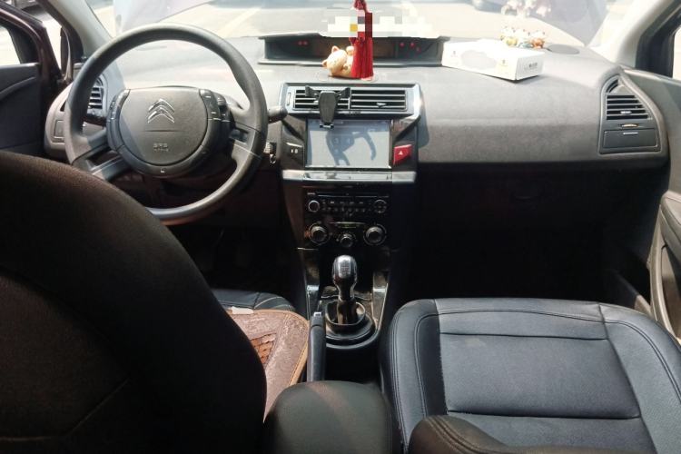 Used Citroen C-Quatre 2014 VTS Version 1.6L Manual - Premium Model Center Console