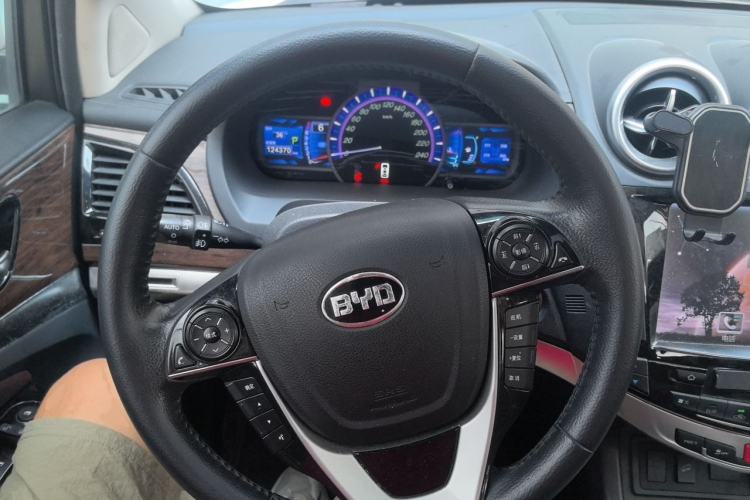 Used BYD S7 2015 2.0T Upgraded Automatic Luxury Version