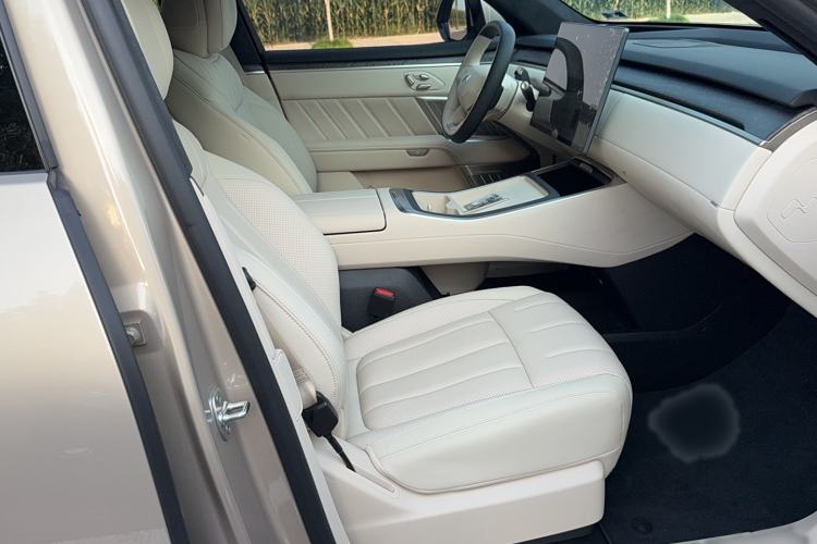 Used ONVO Luxeed L90 2025 Model—Max Six-Seater Version