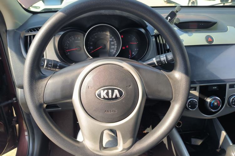 Used Kia Forte 2014 1.6L MT GL