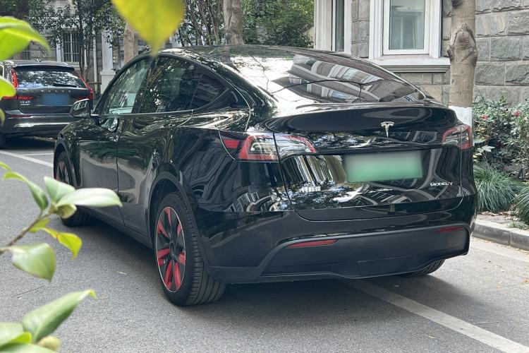 Used Tesla Model Y 2021 Long-Range All-Wheel-Drive Version