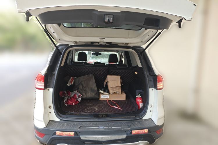 Used Ford Kuga 2013 1.6L GTDi Two-Wheel-Drive Trend Model