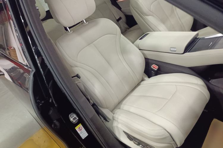 Used Denza N9 2025 Prestige Version
