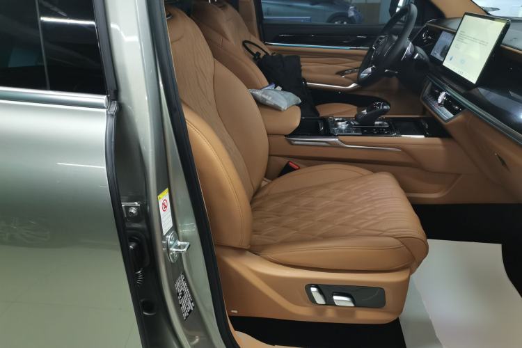 Used Tank 500 New Energy 2023 Hi4-T
