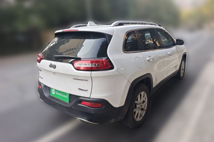 Used Jeep Cherokee 2016 2.4L Professional Smart Version
