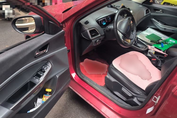 Used Ford Escort 2015 1.5L Automatic Fashion Model
