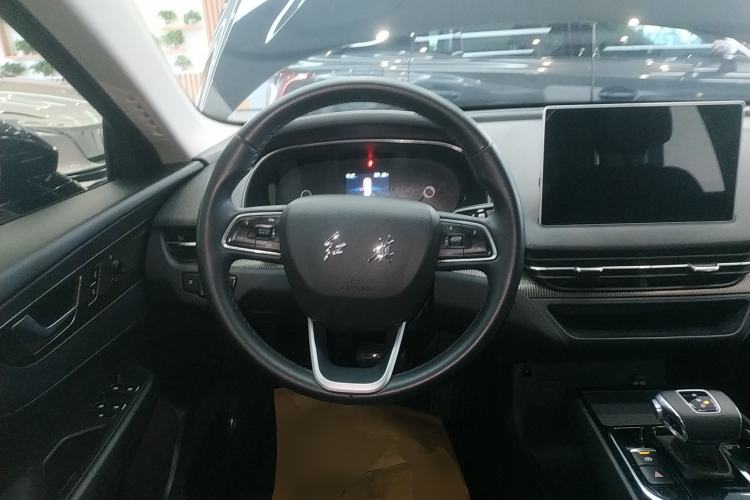 Used Hongqi E-QM5 2022 431 km Charge & Enjoy Edition