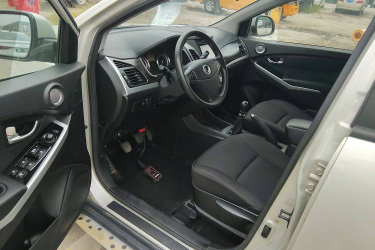 Used SsangYong Korando 2014 2.0L Gasoline Two-Wheel Drive Manual Comfort Navigation Edition
