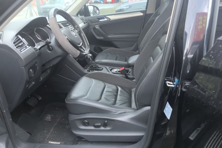 Used Volkswagen Tiguan L 2019 Updated Version 330TSI Automatic Two-Wheel Drive Panoramic Comfort Edition China VI Standard Left Front Seat